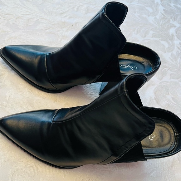 Slip on Boot Shoes - Picture 2 of 5
